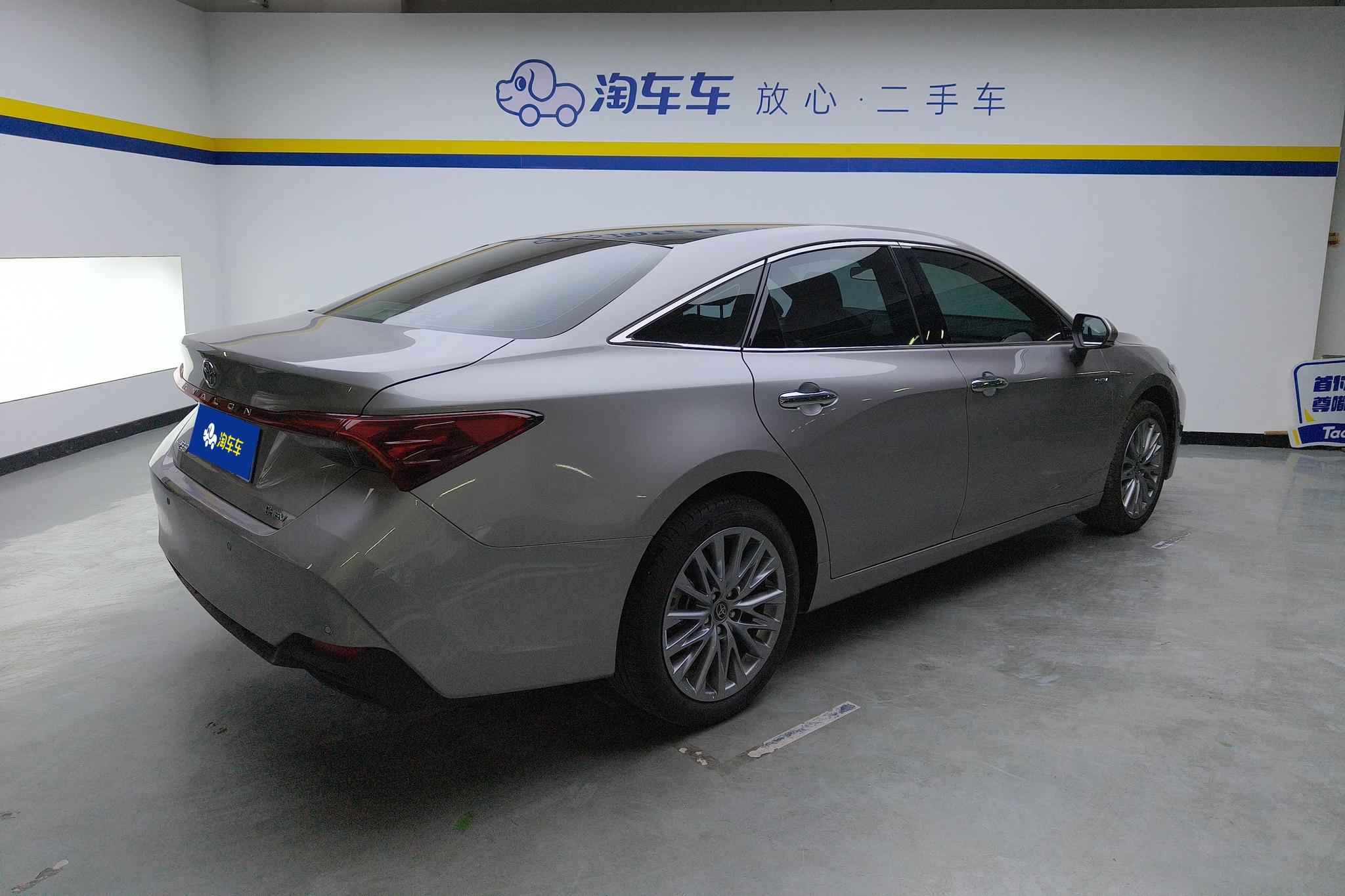 Toyota Avalon 2024 2.0L E-CVT Luxury