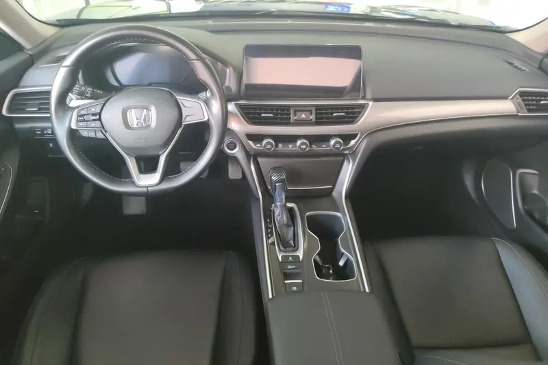 Honda Accord — фото 9
