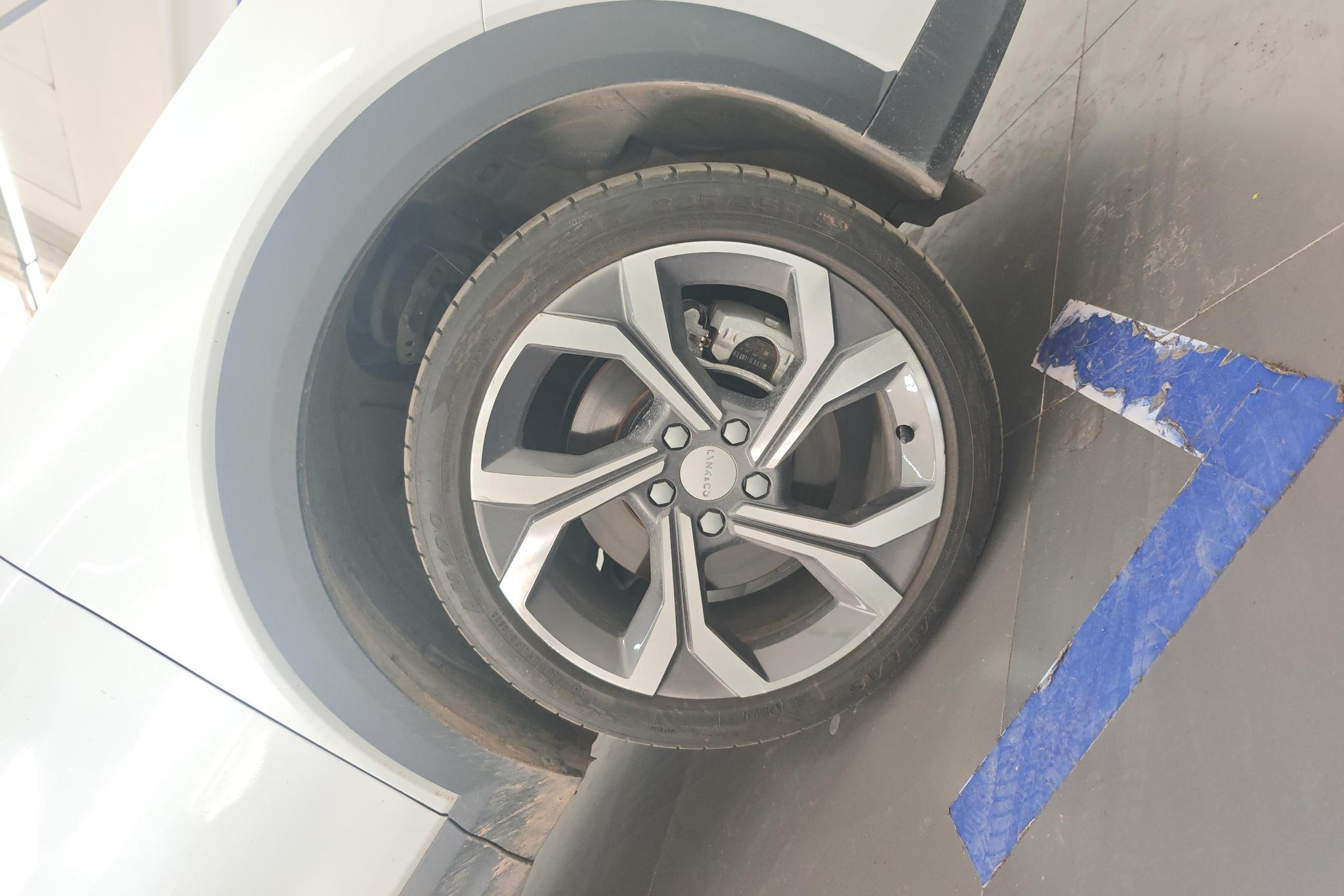 Lynk & Co 06 2023 Remix 1.5T Halo