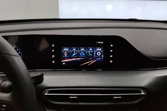 Changan Eado 2022 PLUS 1.6 L GDI MTElite — фото 10
