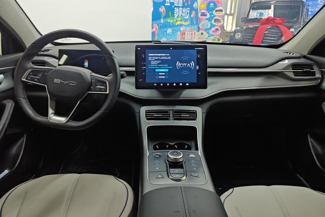 BYD Destroyer 05 2024 DM-i 55 KM Luxury — фото 14