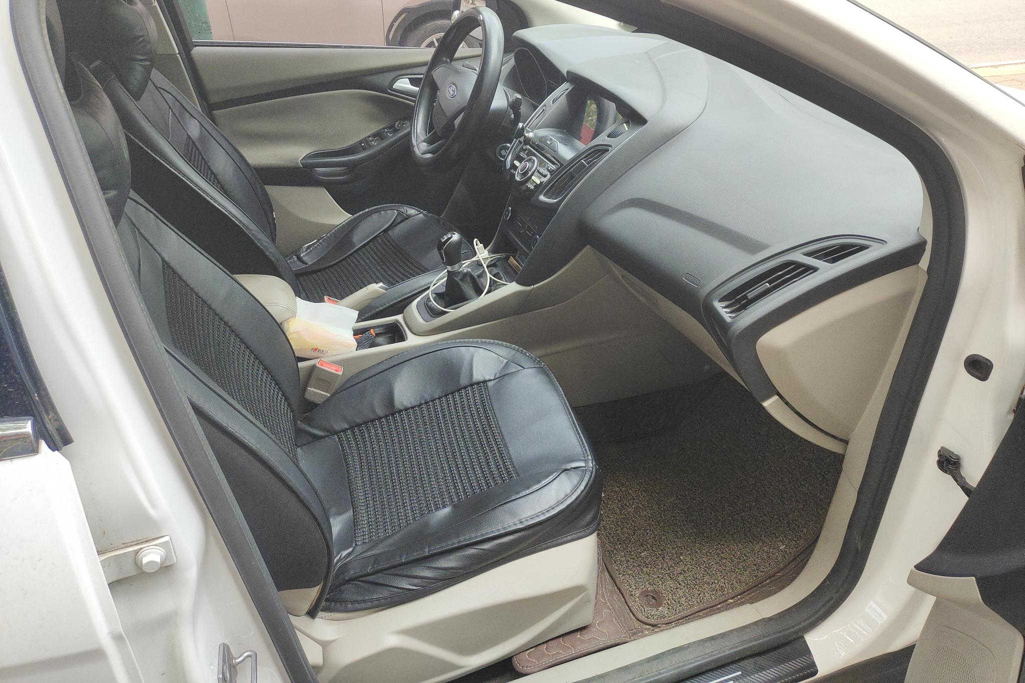 Ford Focus 2017 1.6L MT Comfort