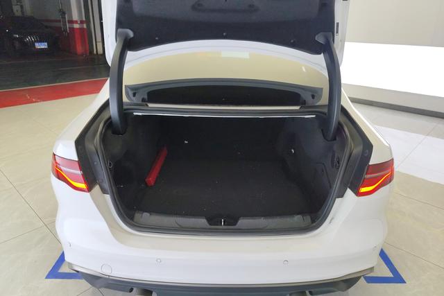 Jaguar XEL 2020 2.0 T 200 PS S — фото 16