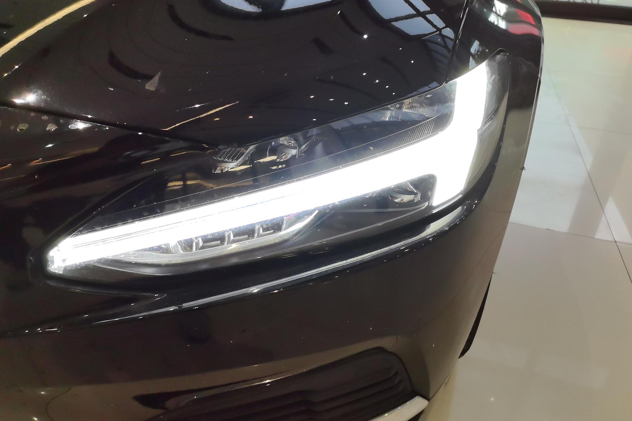 Volvo S90 PHEV 2023 T8 Luxury