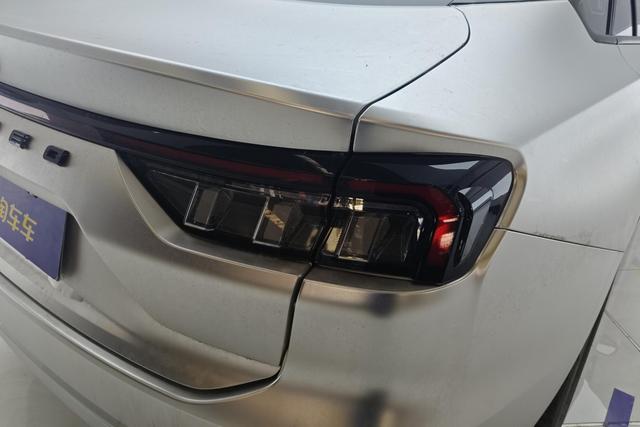 Ford Mondeo 2025 Eco Boost 245 Luxury — фото 10