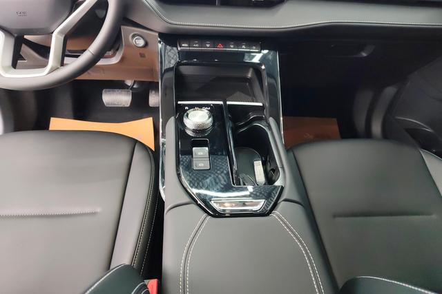 Haval H6 2024 1.5 T AT 2 WD — фото 9