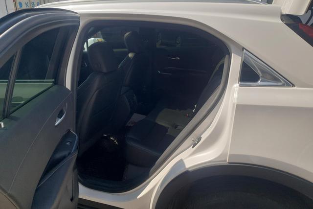 Cadillac XT4 2021 28 T 2 WD — фото 15