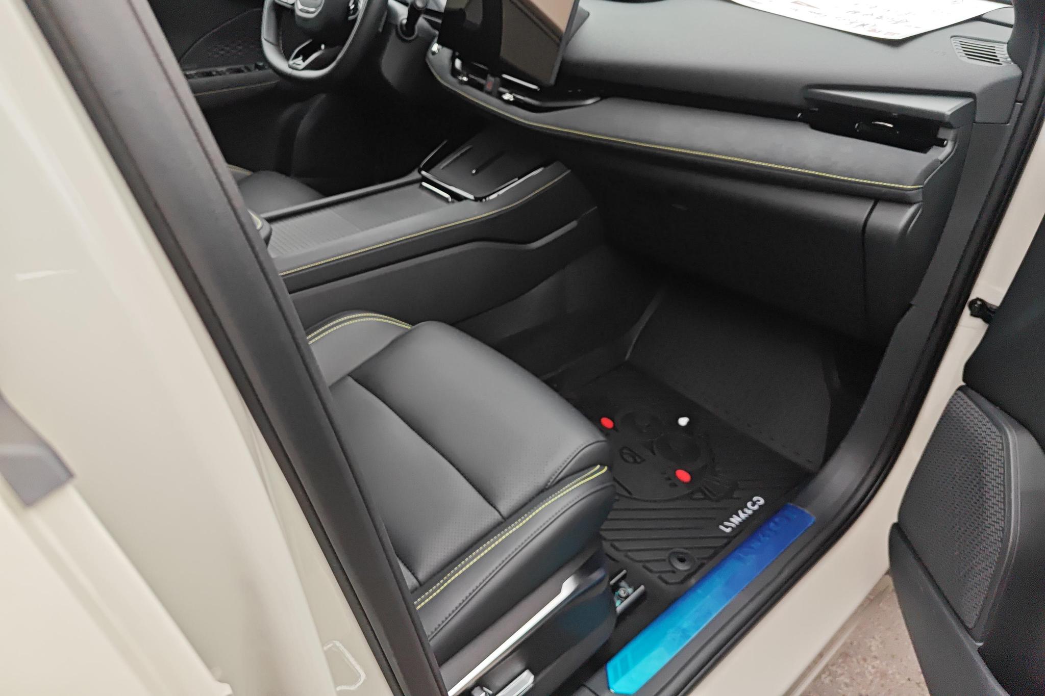 Lynk & Co 06 2025 Renew 1.5T Halo