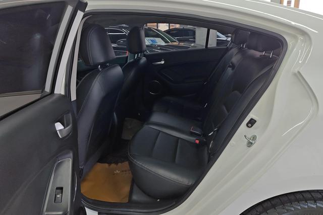 Kia K3 2016 1.6 L ATGLS — фото 16