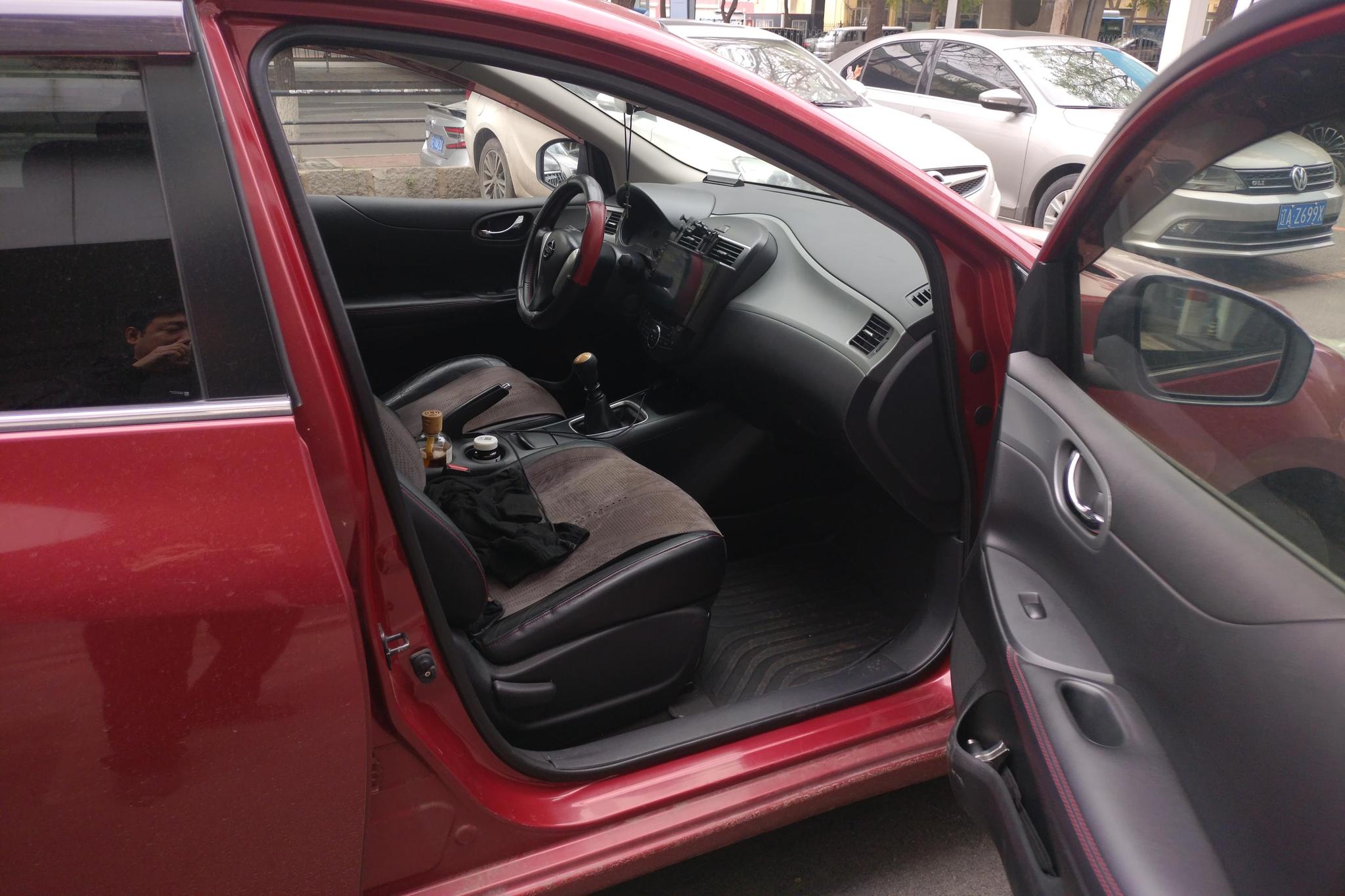 Nissan Tiida 2011 1.6T MT