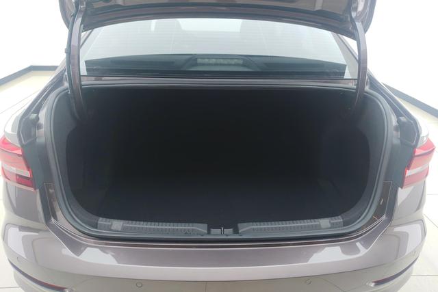 Volkswagen Lavida 2019 280 TSI DSG VI — фото 17