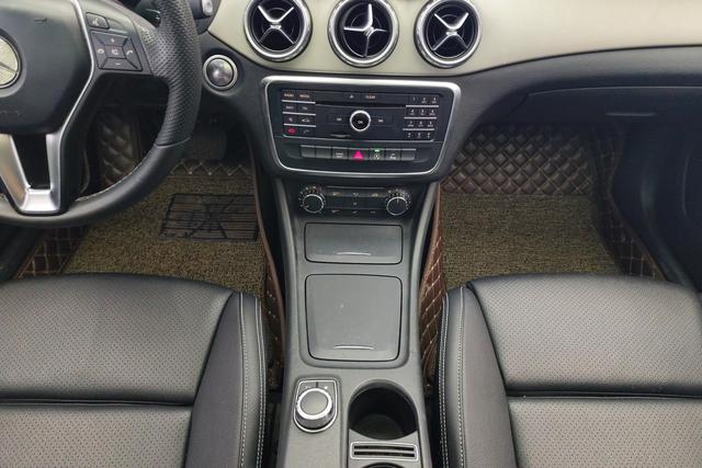 Mercedes-Benz GLA 2016 GLA 200 — фото 10