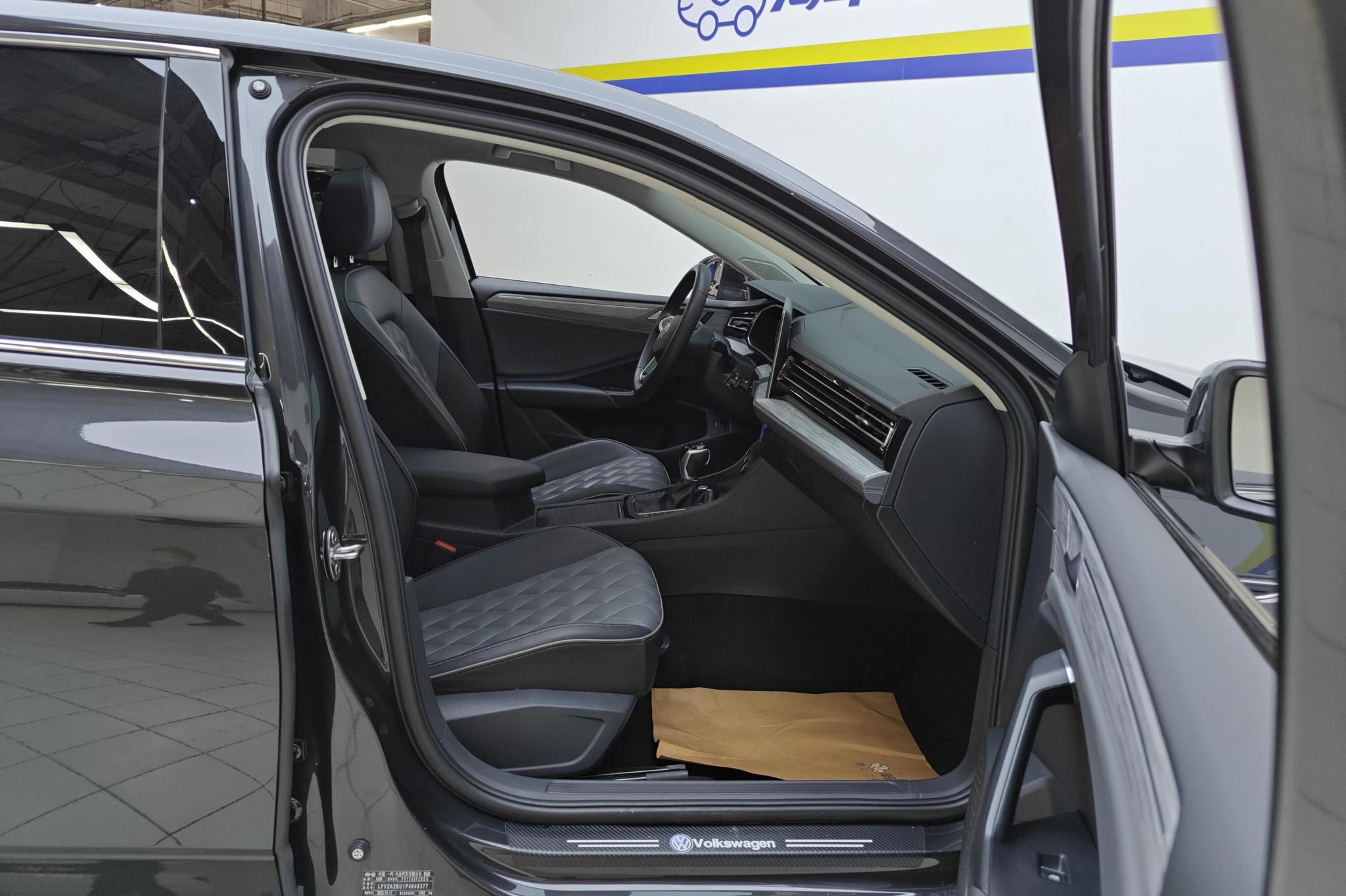 Volkswagen Sagitar 2023 300TSI DSG