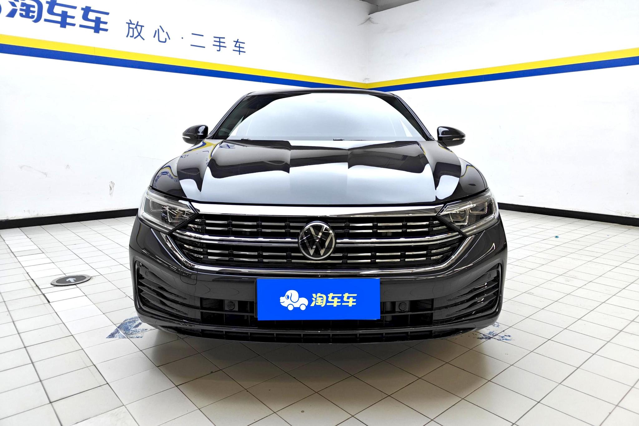 Volkswagen Sagitar 2023 300TSI DSG