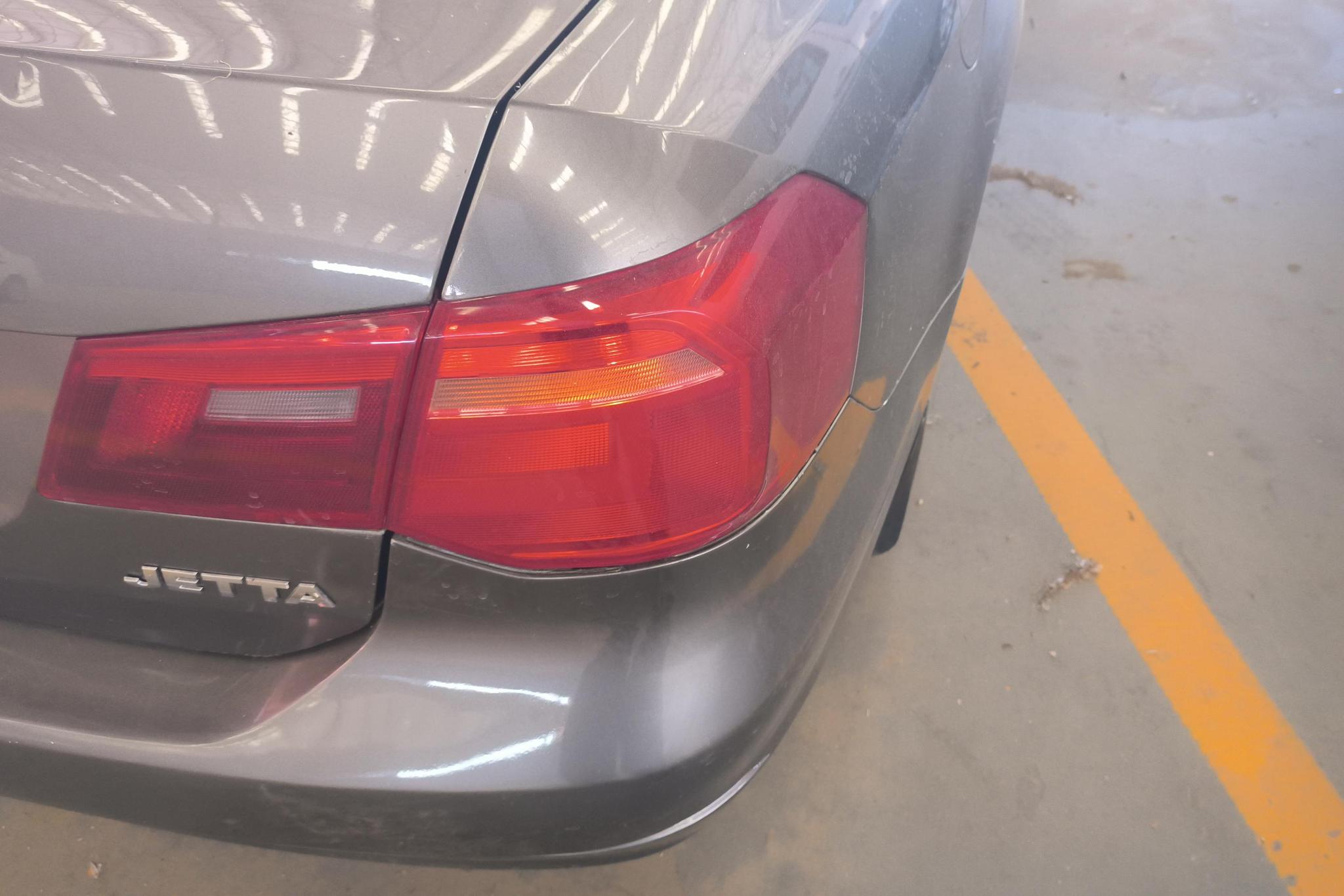 Volkswagen Jetta 2015 1.6L MT Comfort