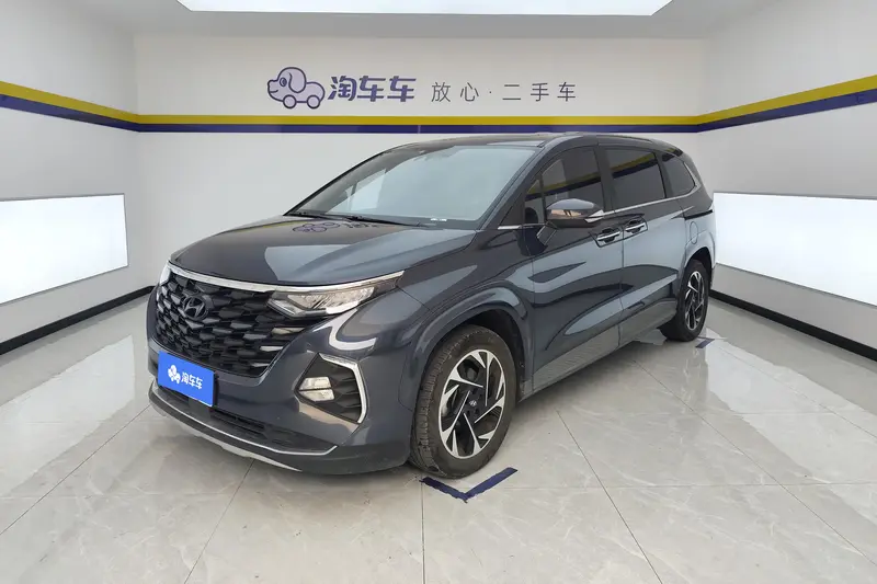 Hyundai Custin
