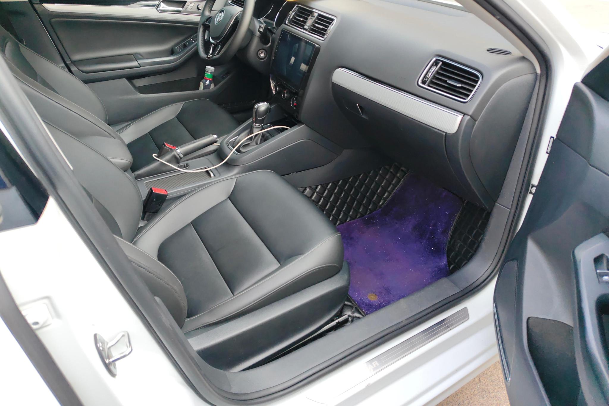 Volkswagen Sagitar 2015 230TSI AT Comfort