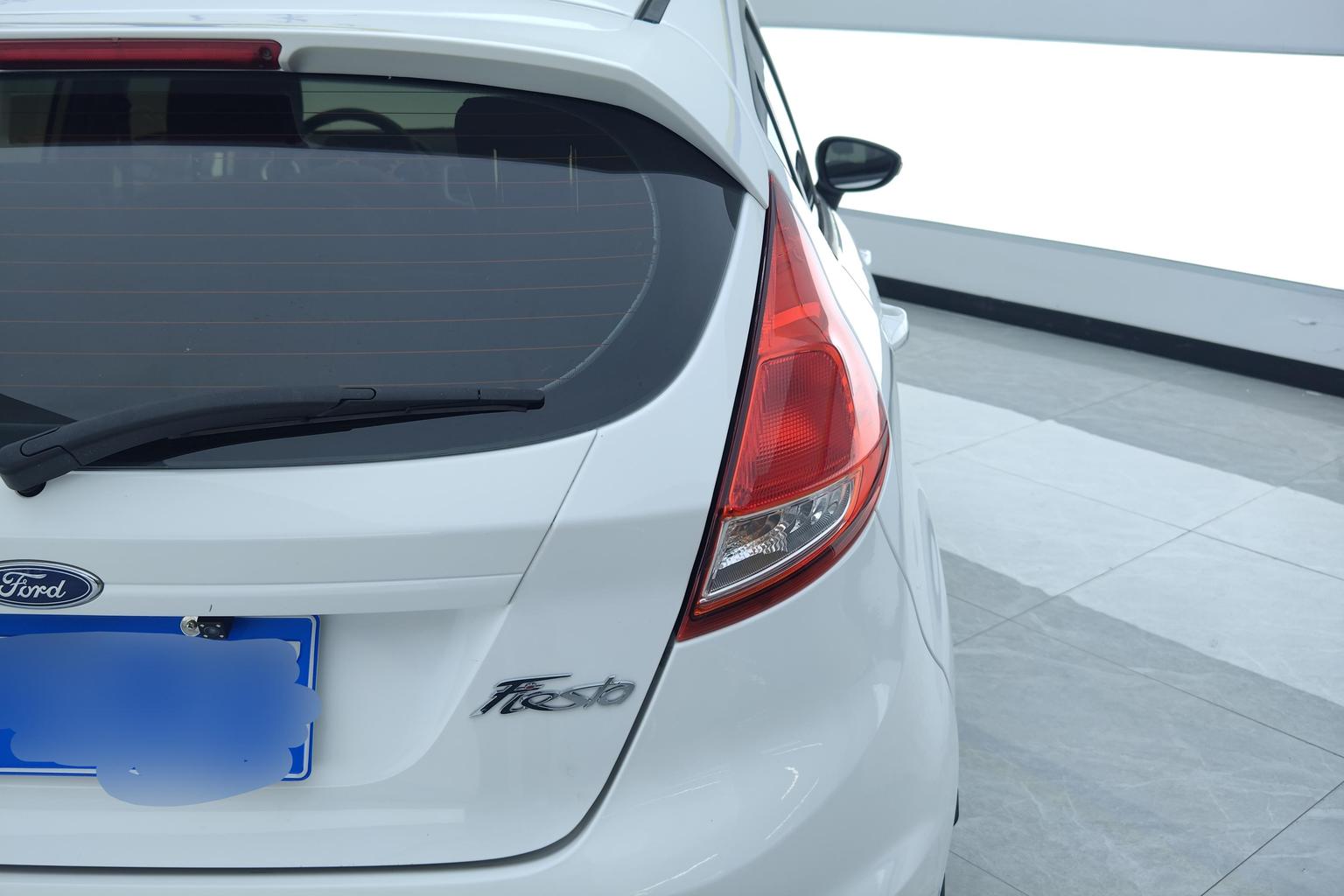 Ford Fiesta 2013 liang xiang 1.5L АКПП Style