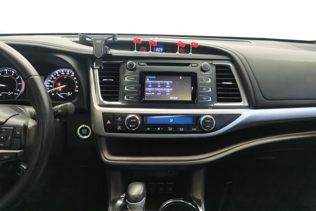 Toyota Highlander 2017 — фото 12
