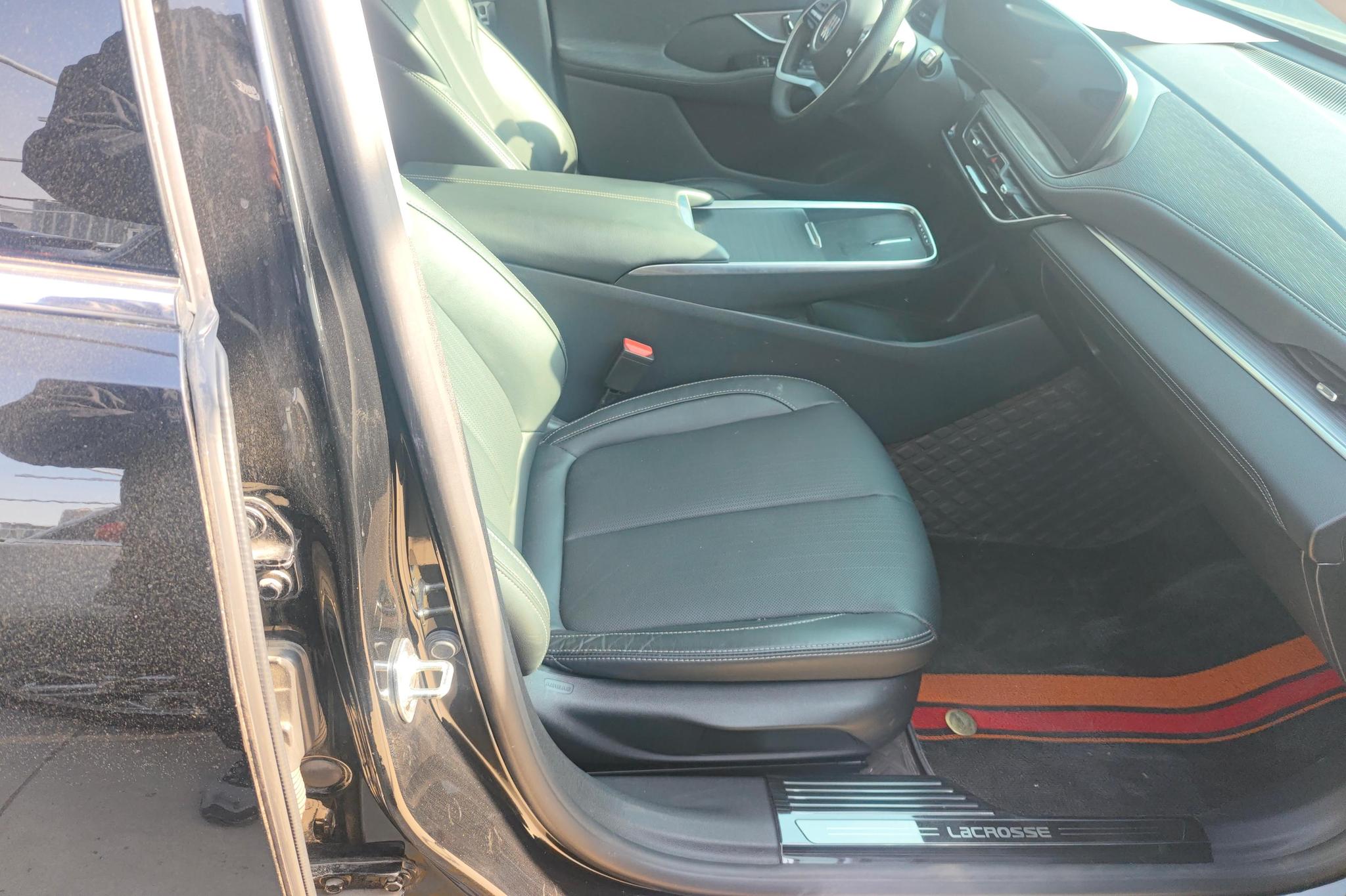 Buick LaCrosse 2023 28T AT