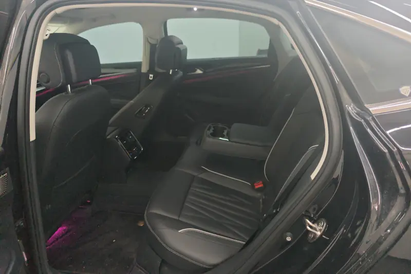 Volkswagen Passat — фото 10