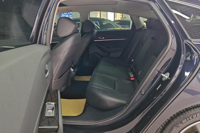 Honda Accord 2023 — фото 16