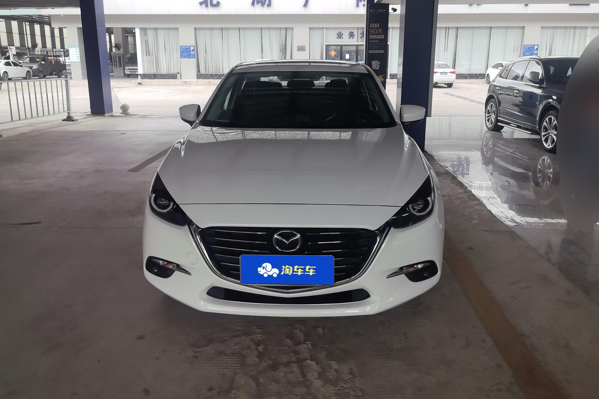 Mazda Mazda3 3 2017 2.0L AT Luxury V