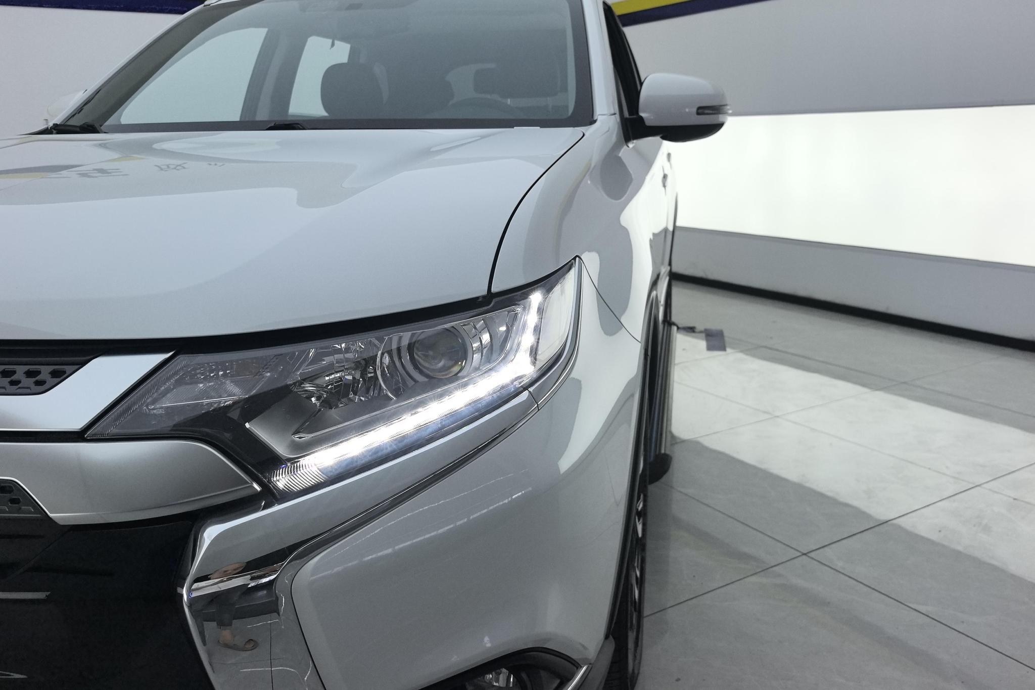 Mitsubishi Outlander 2019 2.0L Enjoy 5 мест V