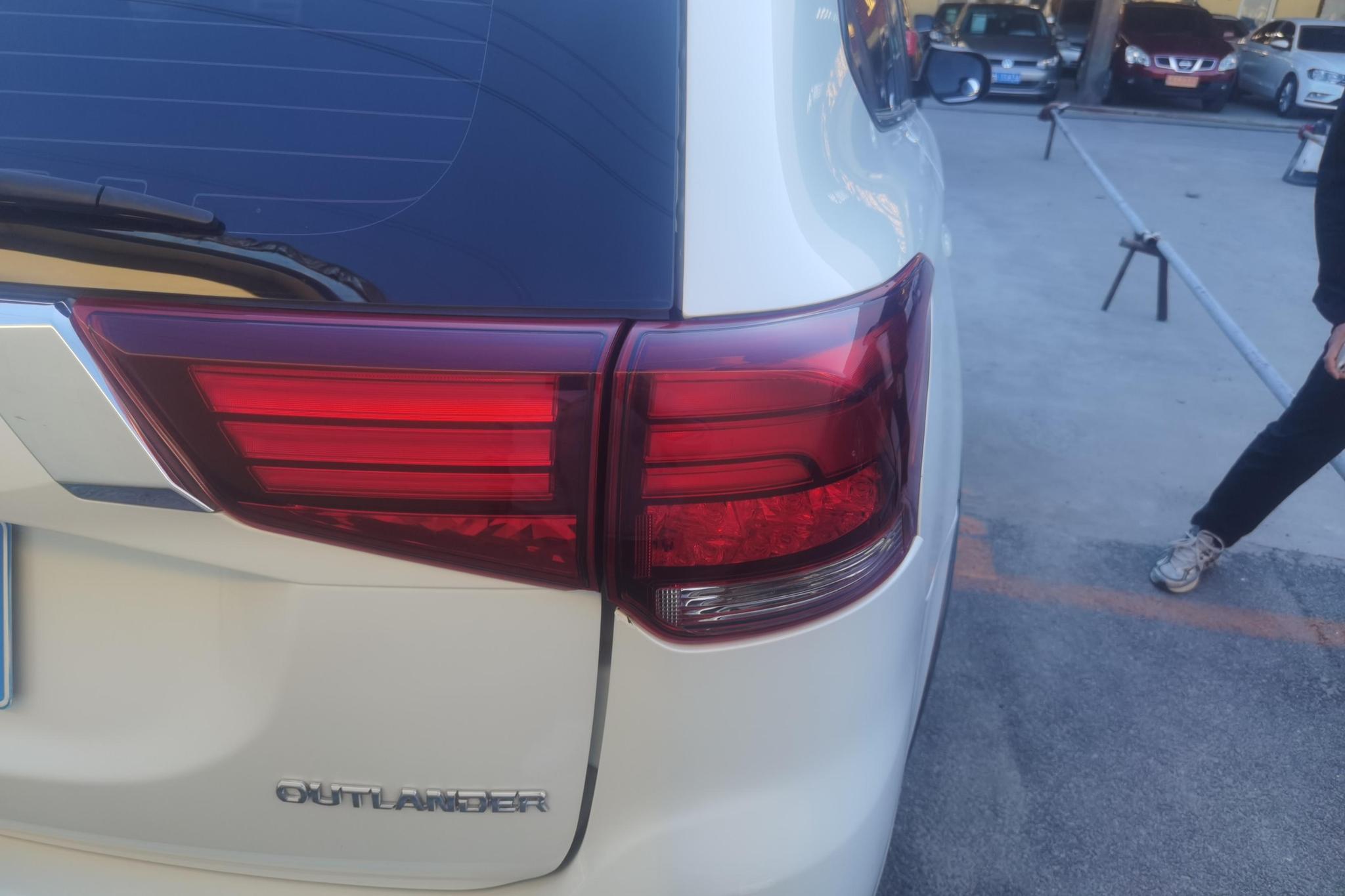 Mitsubishi Outlander 2018 2.0L 5 мест