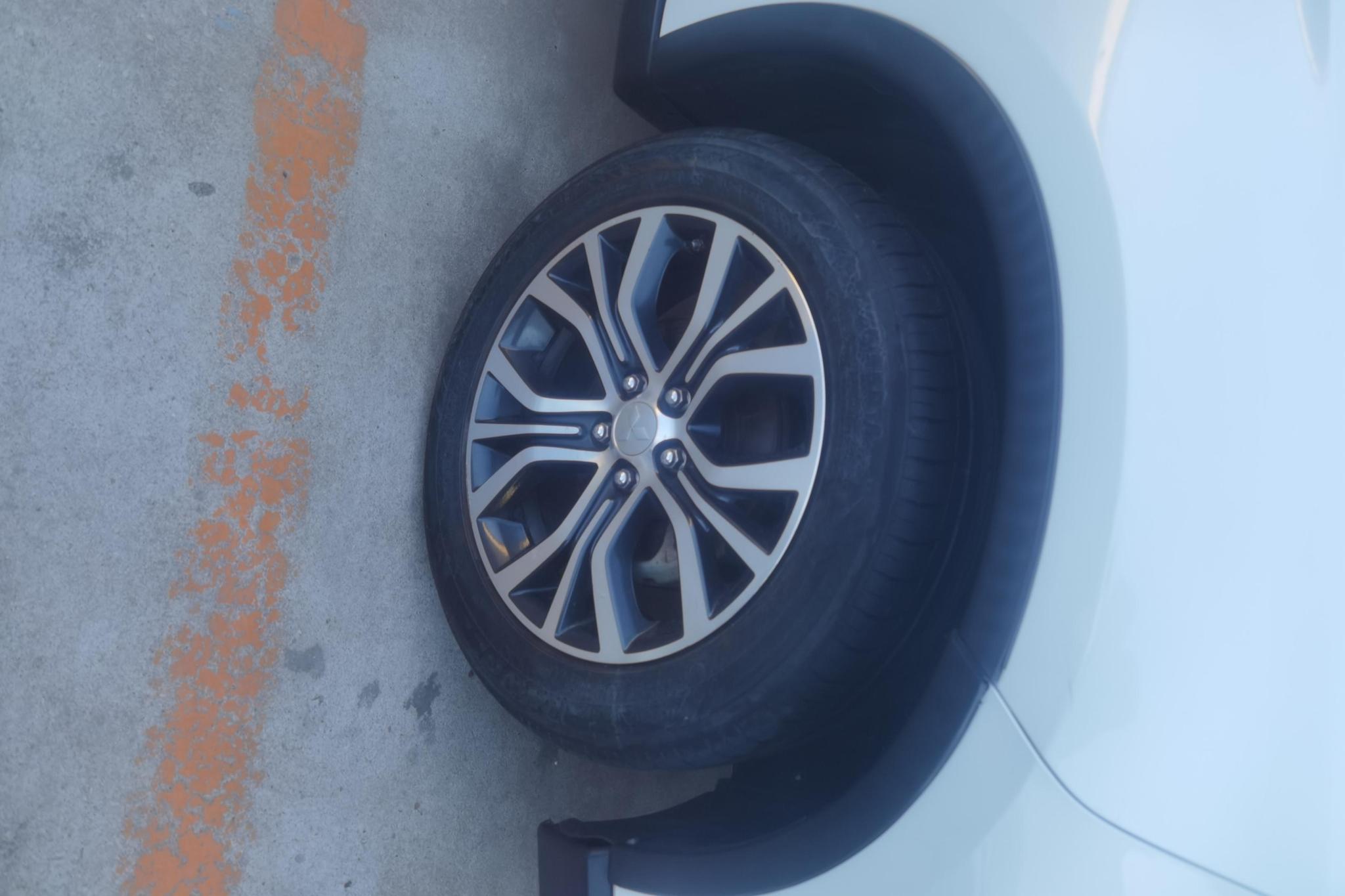 Mitsubishi Outlander 2018 2.0L 5 мест