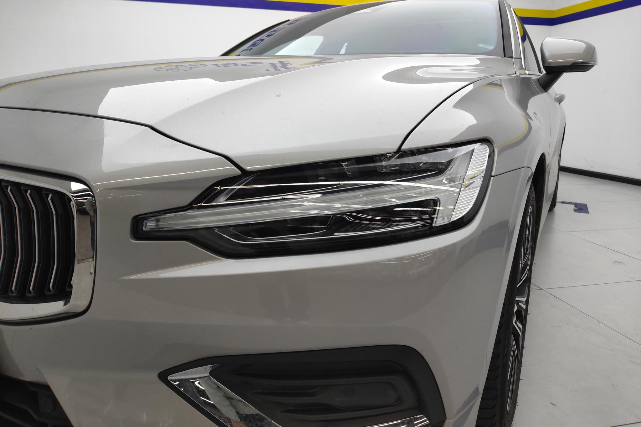 Volvo S60 2025 B4 Luxury