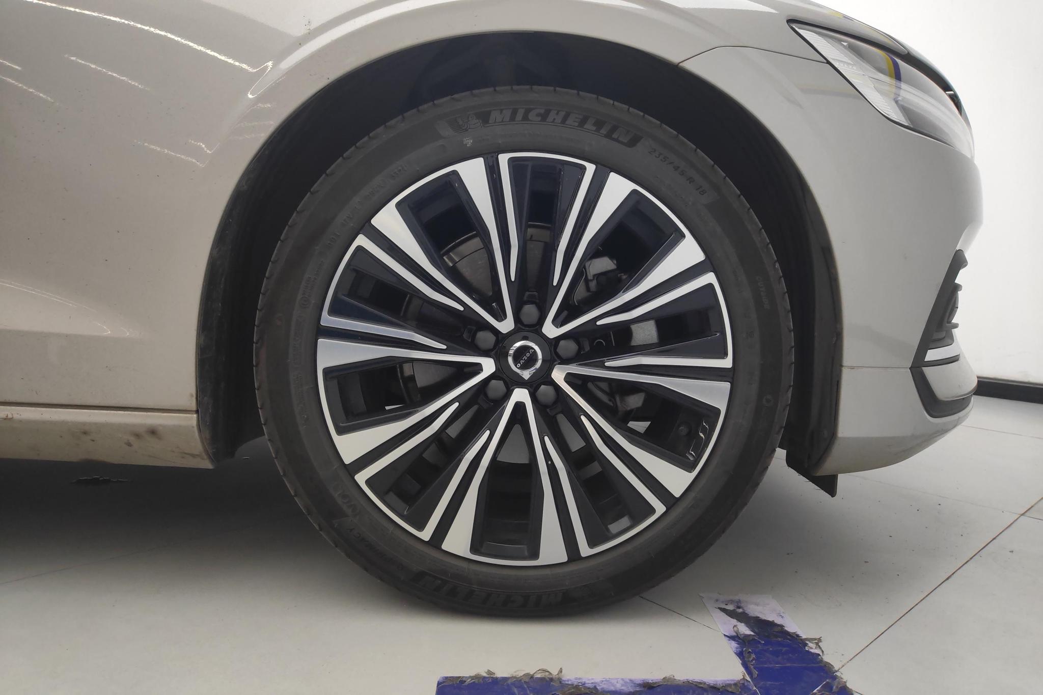 Volvo S60 2025 B4 Luxury