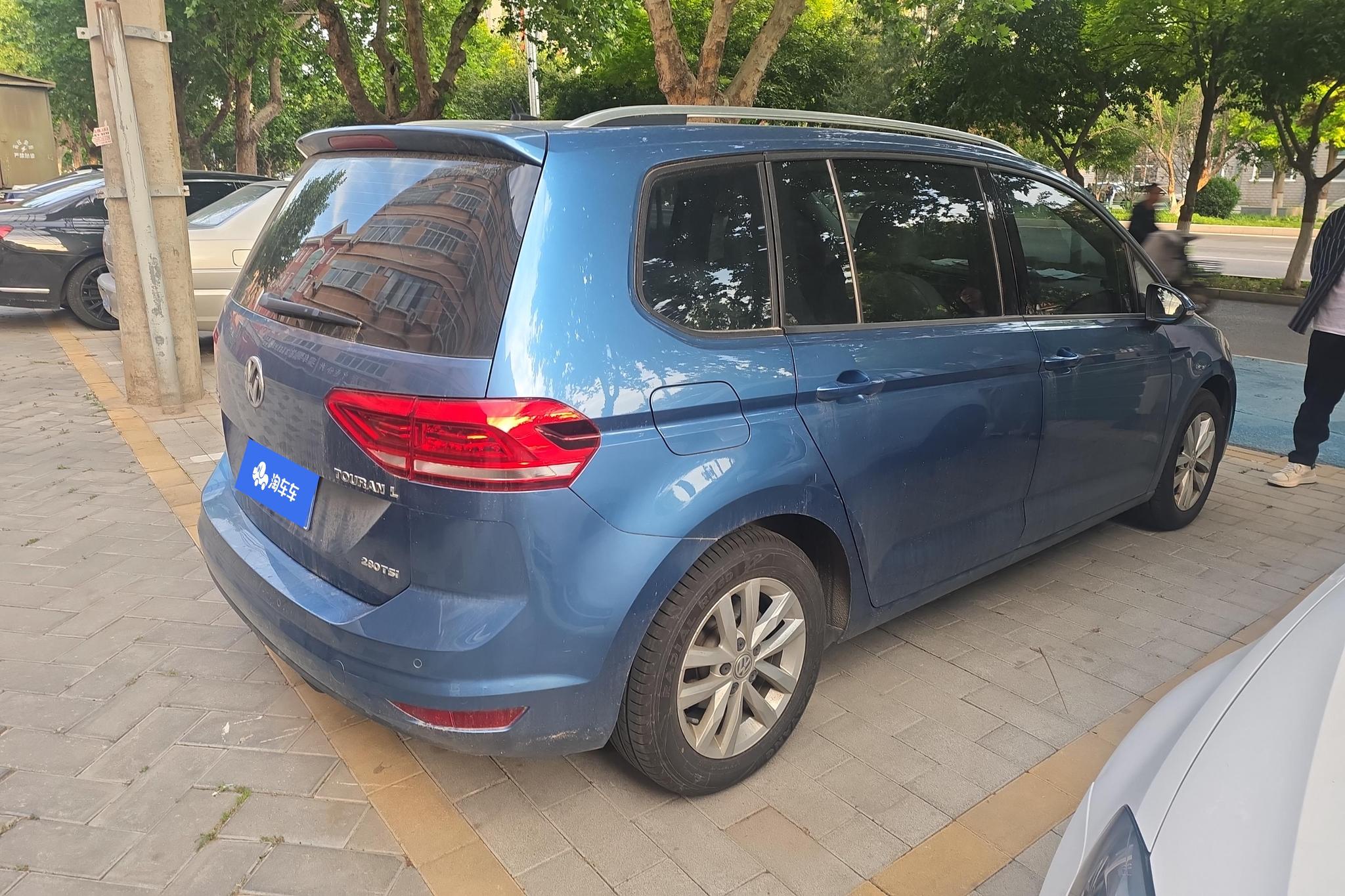 Volkswagen L 2016 280TSI AT Comfort