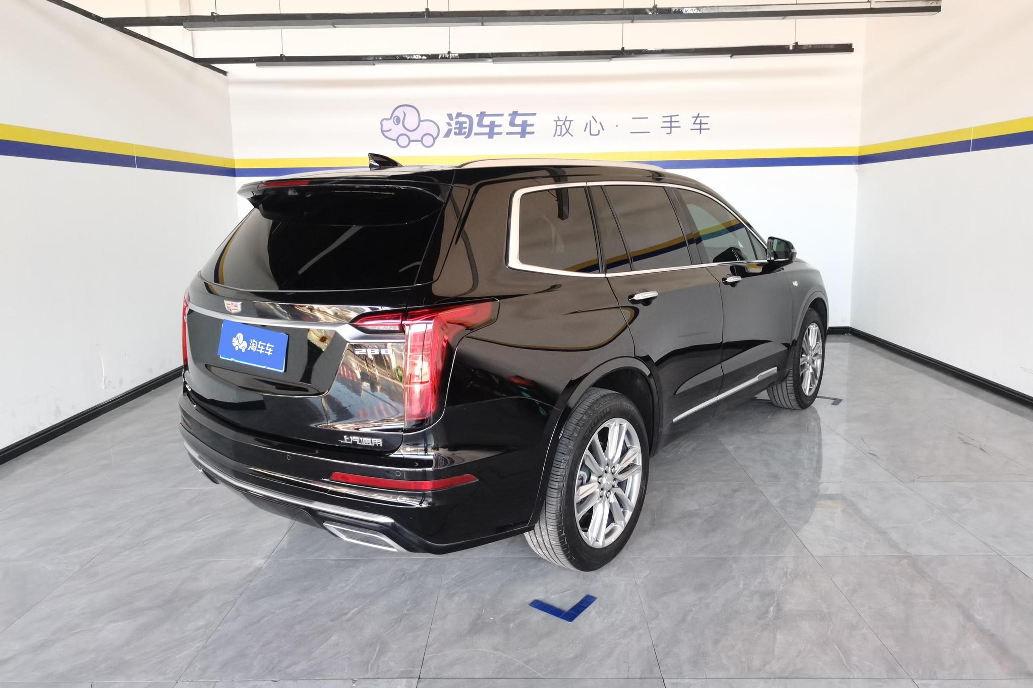 Cadillac XT6 2022 2.0T мест Luxury Standard