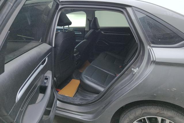 Geely Emgrand 2023 4 1.5 L CVTLuxury — фото 15