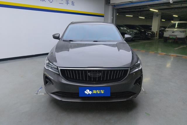 Geely Emgrand 2023 4 1.5 L CVTLuxury — фото 2