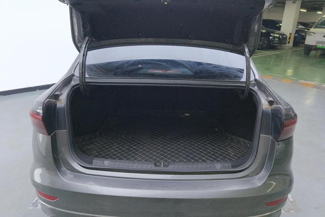Geely Emgrand 2023 4 1.5 L CVTLuxury — фото 17
