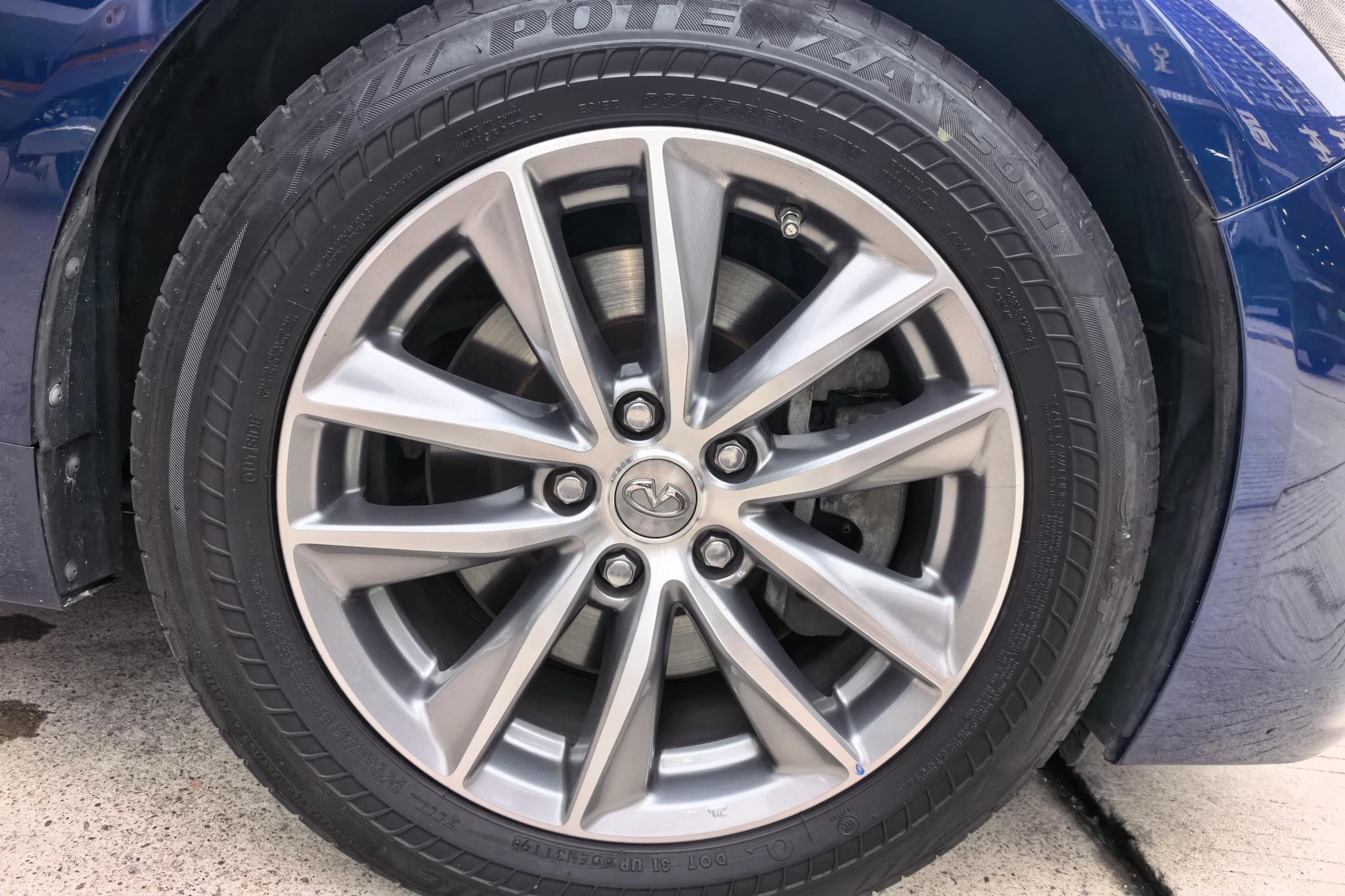 Infiniti Q50L 2018 2.0T Comfort VI
