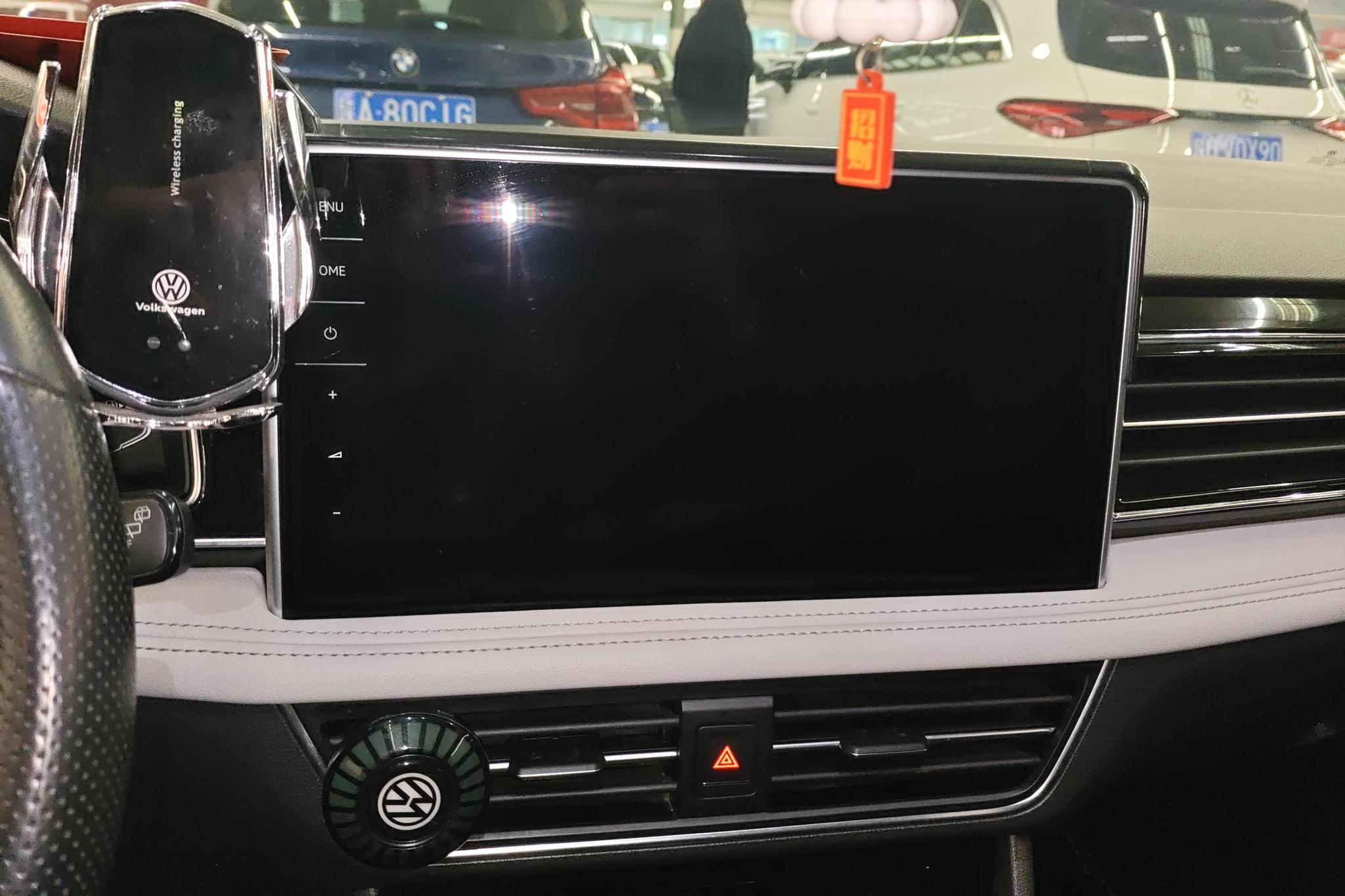 Volkswagen Tiguan L id 4440016 из Китая 15