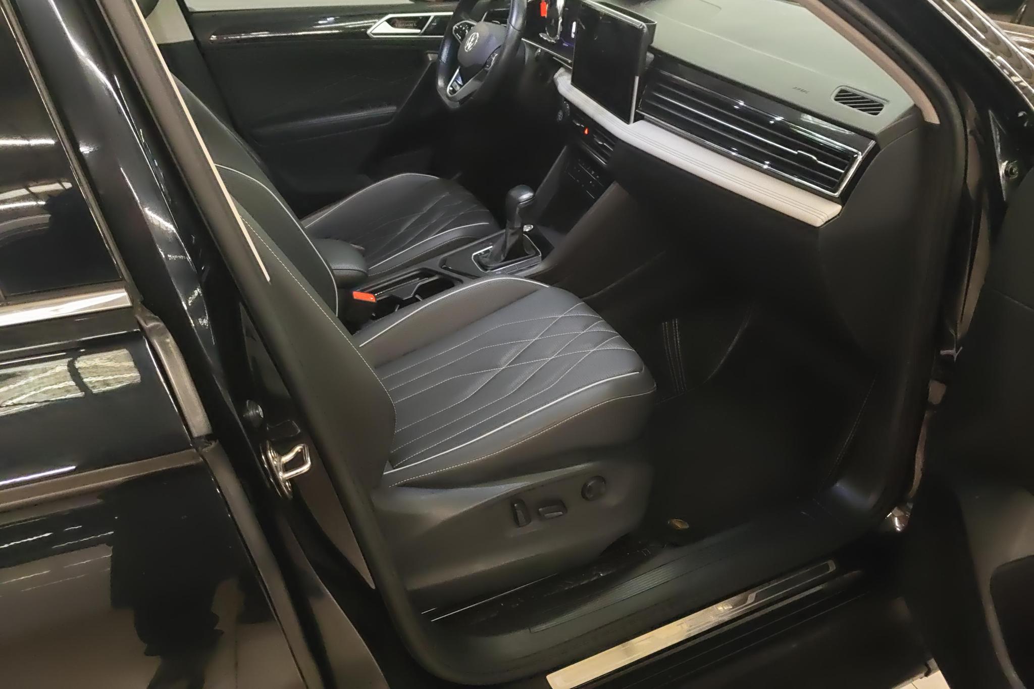 Volkswagen Tiguan L id 4440016 из Китая 17