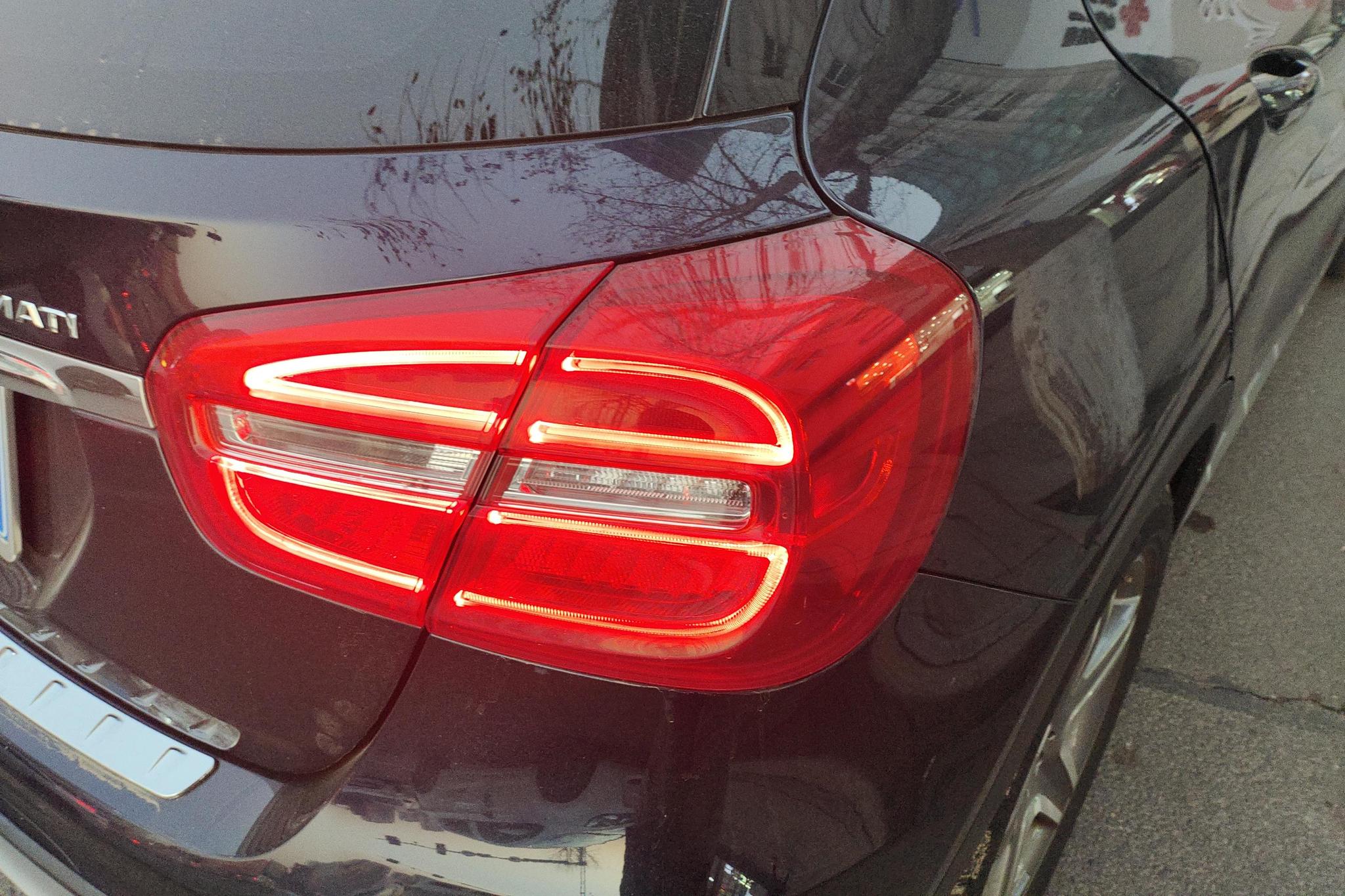 Mercedes-Benz GLA 2015 GLA 260 4MATIC Sport