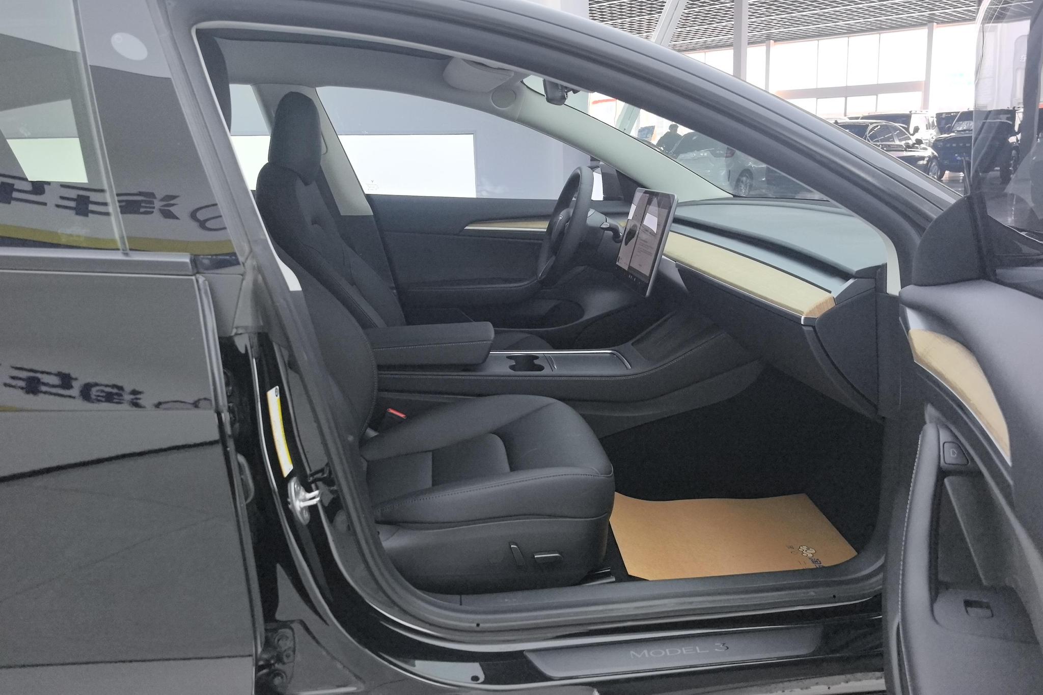 Tesla Model 3 2021 3D1