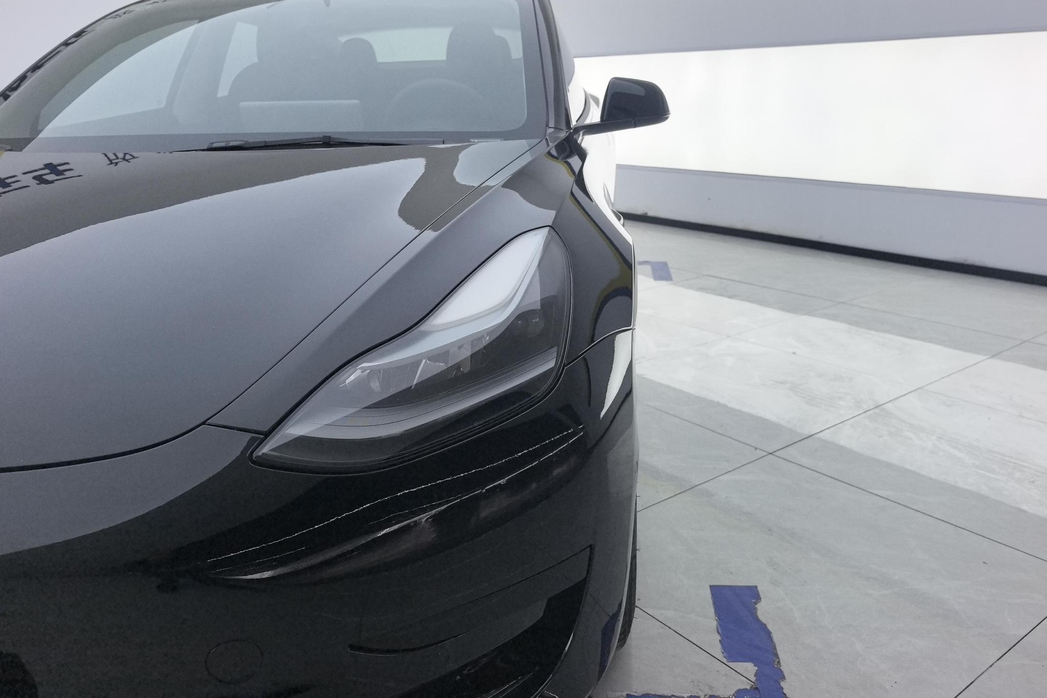 Tesla Model 3 2021 3D1