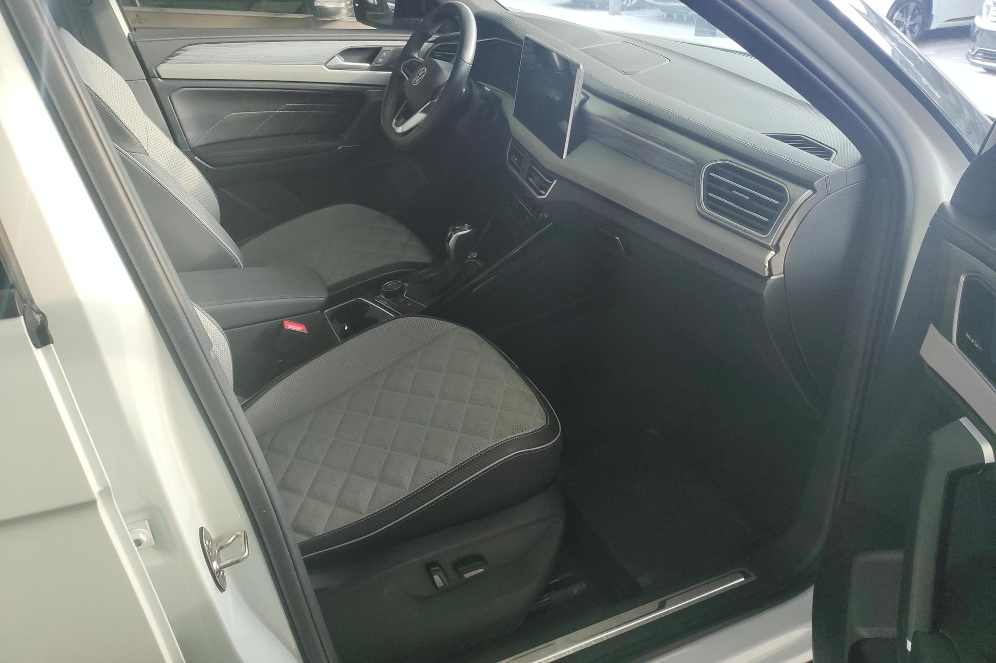Volkswagen TayronX X 2023 380TSI Flagship