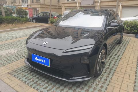 NIO ET5