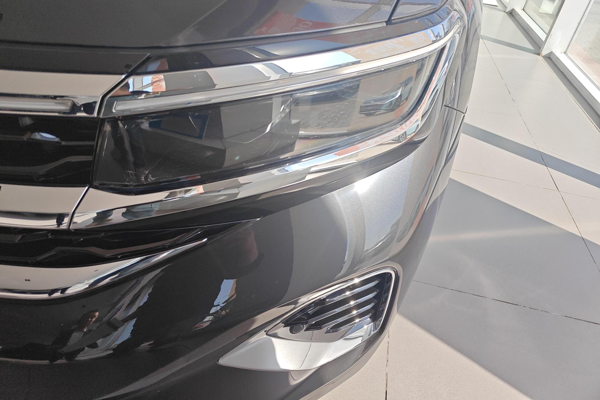 Volkswagen Viloran 2022 380TSI Luxury Pro 6 мест