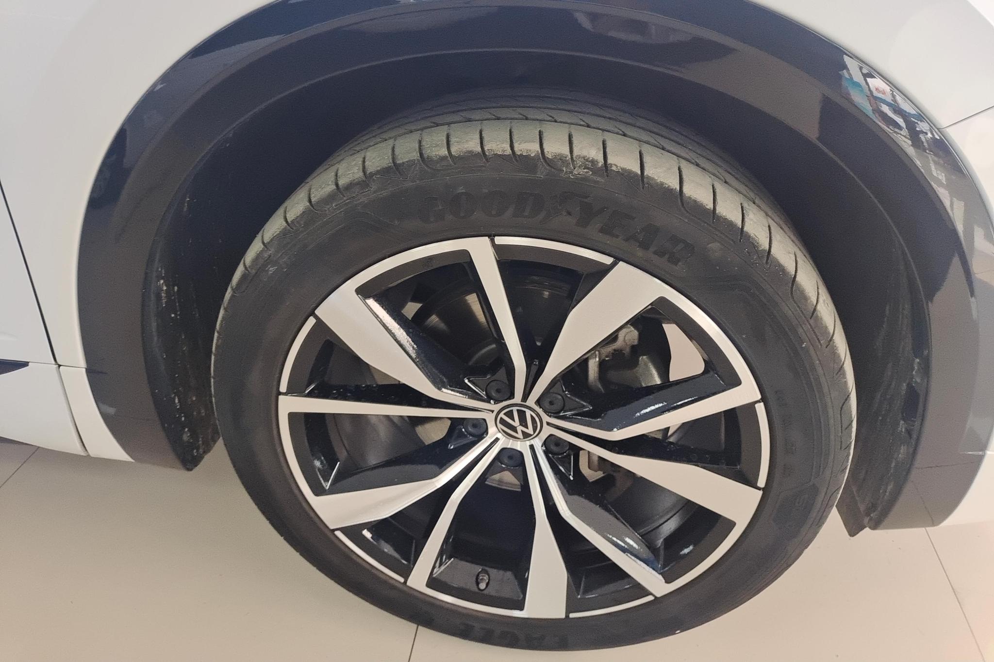 Volkswagen Viloran 2022 380TSI Luxury Pro 6 мест