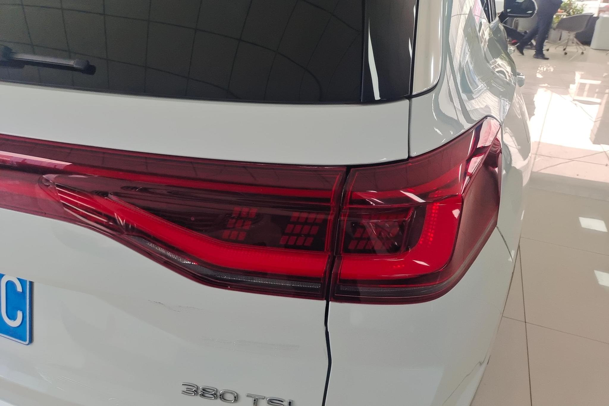 Volkswagen Viloran 2022 380TSI Luxury Pro 6 мест