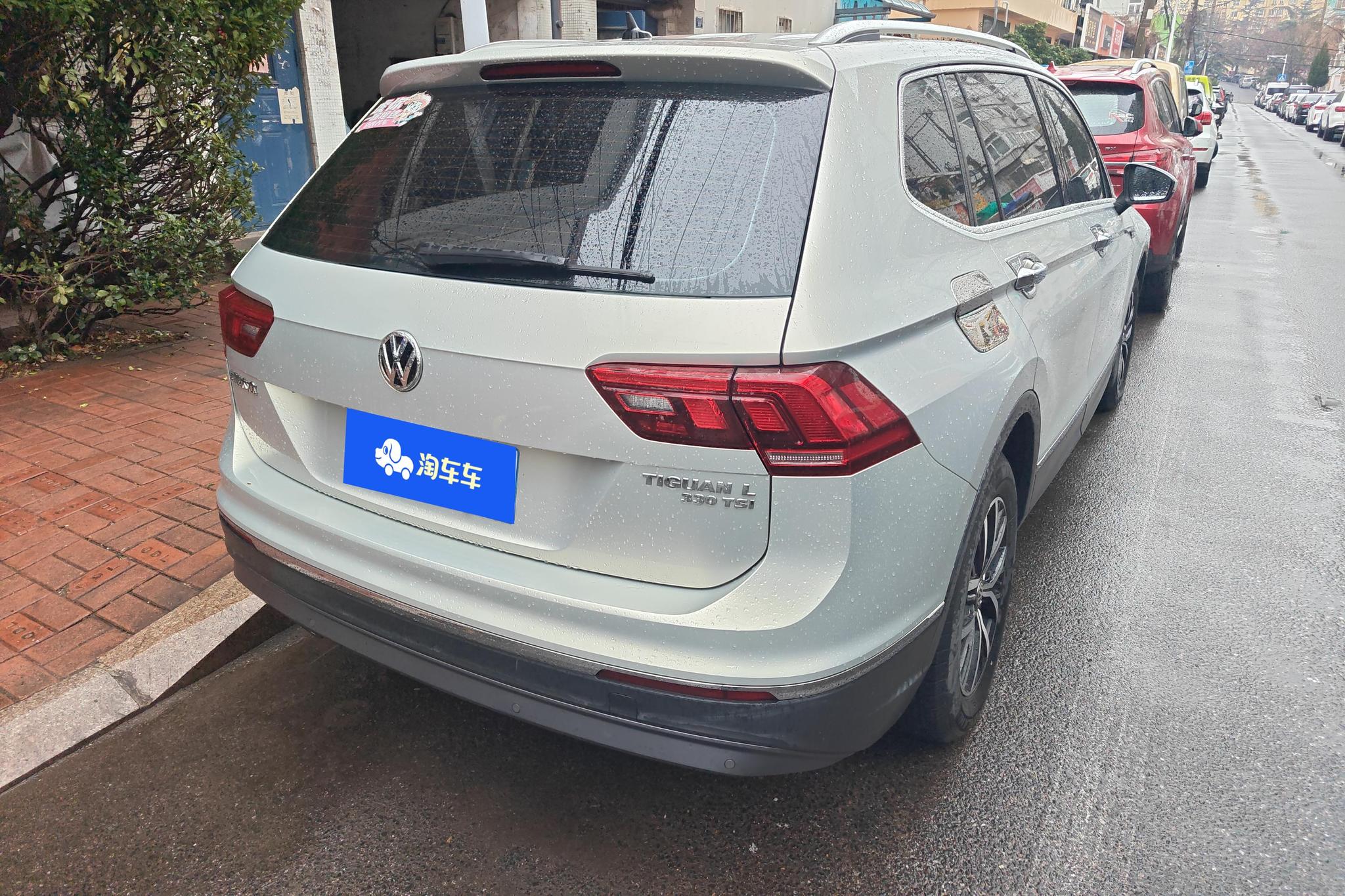 Volkswagen Tiguan L L 2017 330TSI AT Comfort