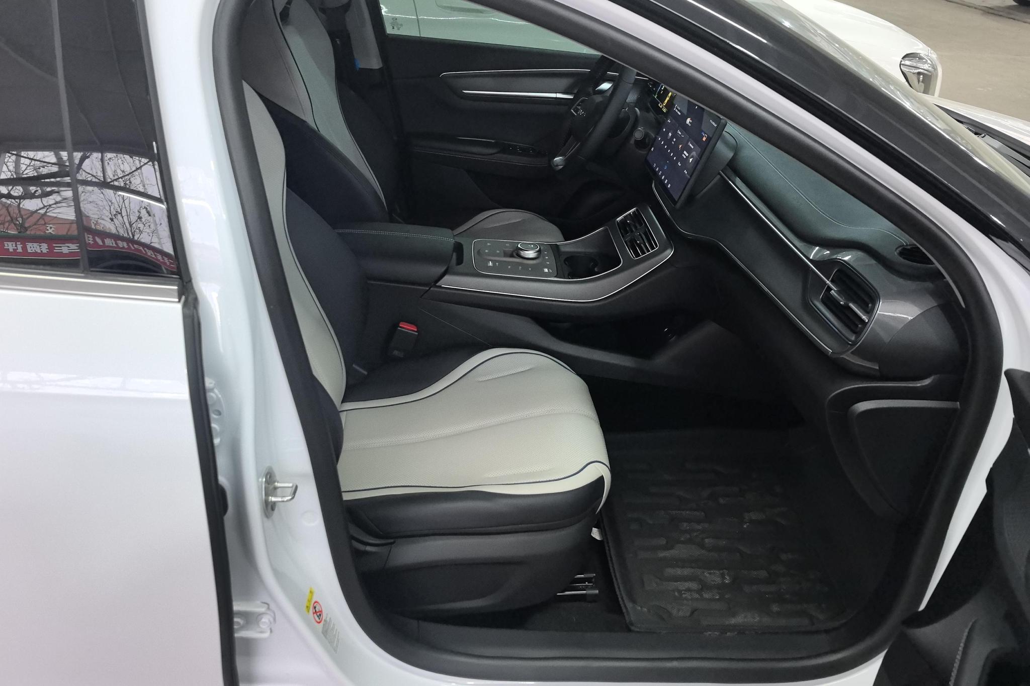 BYD Destroyer 05 05 2024 DM-i 55KM Luxury